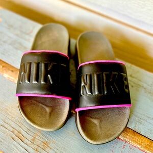 Nike Women’s Off Court Sport slides